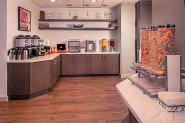 Breakfast/Coffee Service 35 of 46