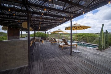 Poolside bar