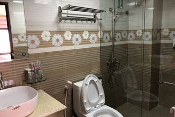 Bathroom shower