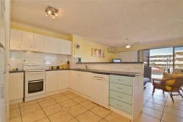  Sorrento Seaside Holiday Apartments 4