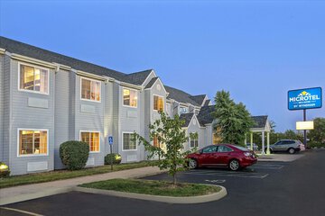 Microtel Inn & Suites by Wyndham Mason / Kings Island