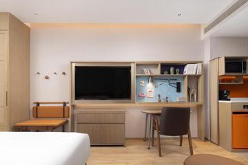 Photo 8