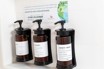 Bathroom amenities