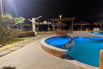 Pool waterfall