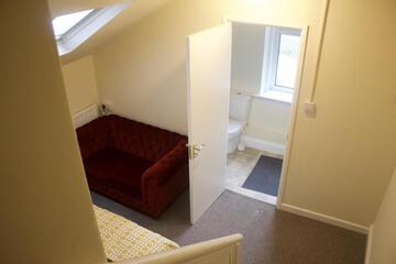 Photo 29