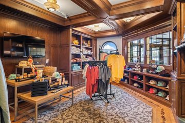 Gift shop