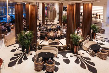 Lobby lounge