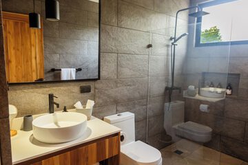 Bathroom shower