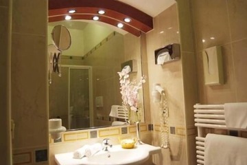 Bathroom sink
