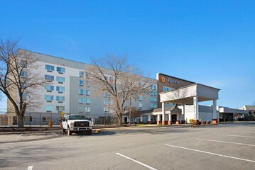 Hotel 8 of 58