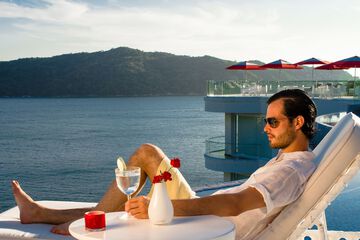 Poolside bar