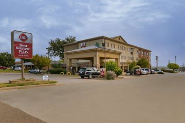 Hotel 2 of 42