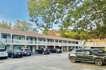 Hampton Motor Inn