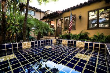 Hotel Exterior 52 of 52