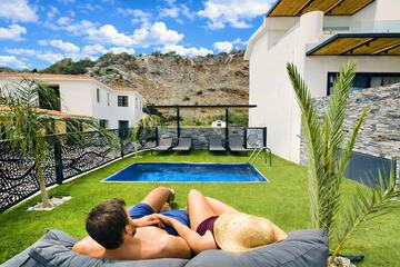 Private pool