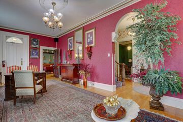 Check-in/check-out kiosk