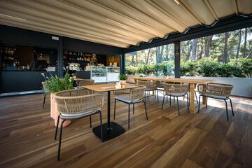 Coffee shop
