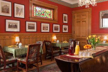 Breakfast/Coffee Service 25 of 35