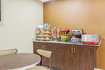 Breakfast/Coffee Service 16 of 19