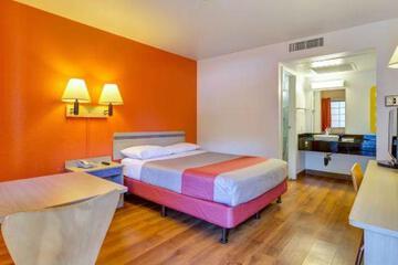 Motel 6 Santa Rosa CA North