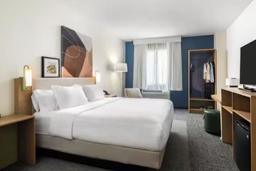 Spark by Hilton - Kent Seattle