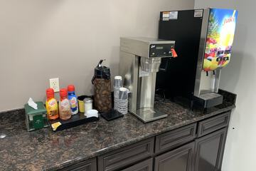 Breakfast/Coffee Service 14 of 14