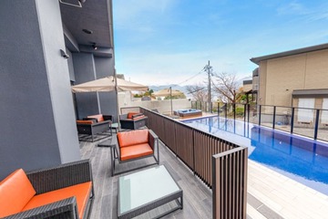Poolside bar
