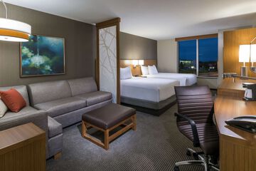 Hyatt Place Marlborough / Apex Center