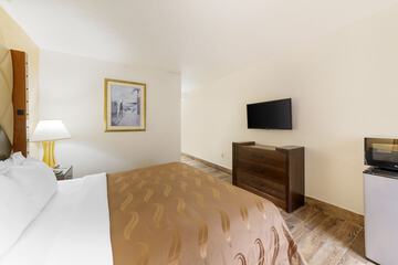 Room 64 of 81