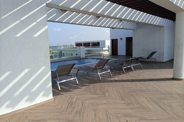Rooftop pool