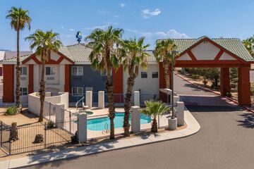 Days Inn by Wyndham Phoenix West