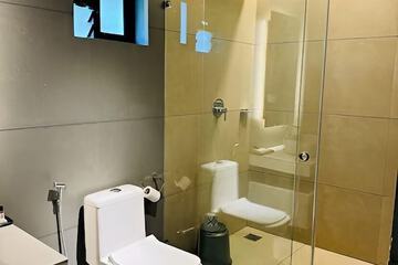 Bathroom shower