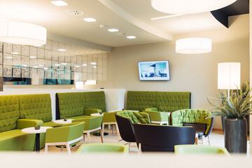 Lobby lounge