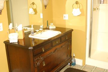 Bathroom sink