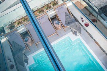 Private pool