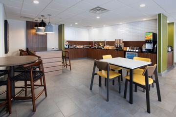 Breakfast/Coffee Service 41 of 50