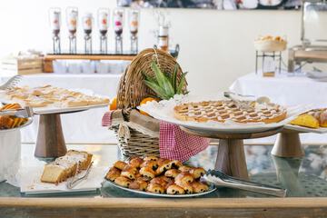 Breakfast buffet