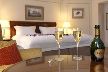 Champagne service