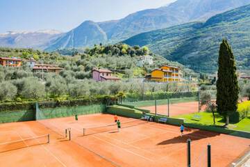 Tennis court