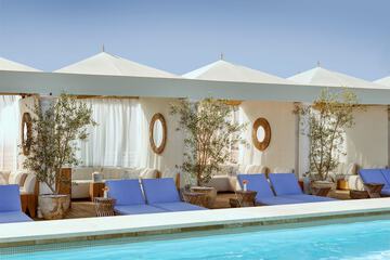 Rooftop pool