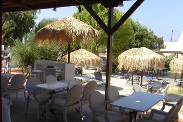 Poolside bar