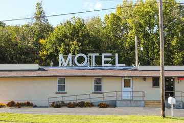 Budget Host Golden Wheat Motel