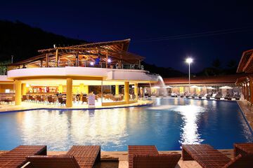 Pool waterfall