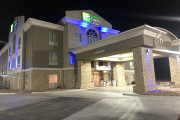 Holiday Inn Express & Suites Woodward by IHG