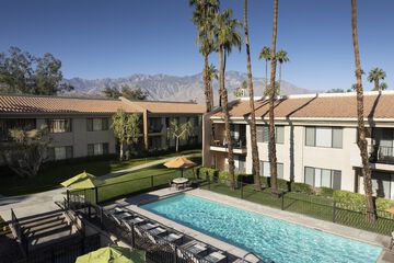 Exercise/lap pool