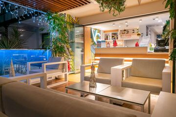 Snack bar