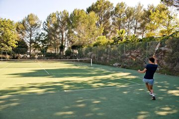 Tennis court
