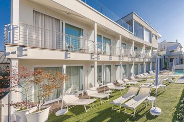 Sundeck