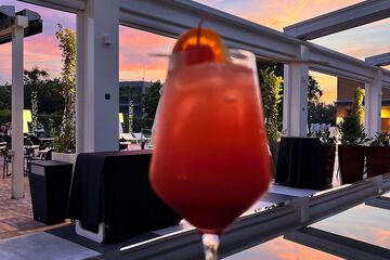 Poolside bar