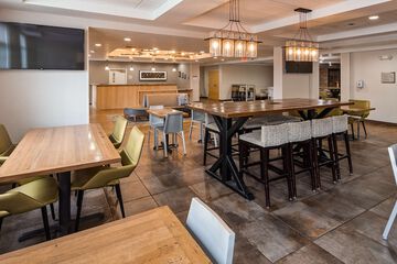 Breakfast/Coffee Service 30 of 35